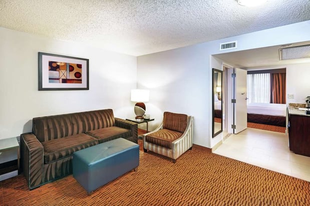 Images Embassy Suites by Hilton Dallas Market Center