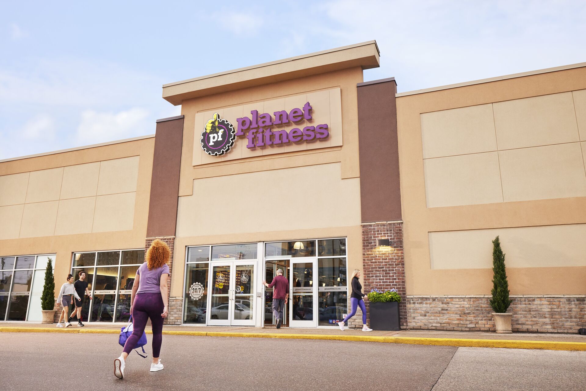 Photo of Planet Fitness, 3155 R Street  Merced CA, 95348, (209)259-1572, gym