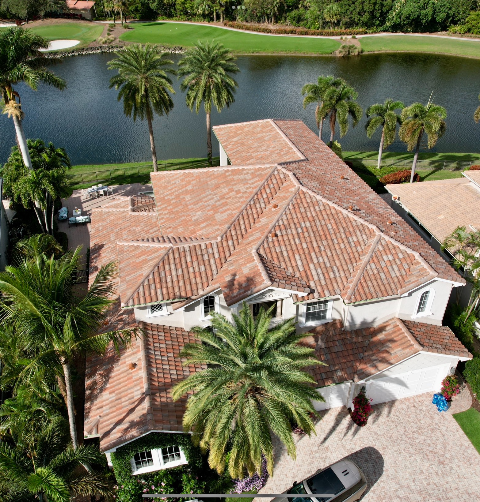 For this roof replacement we installed a barrel tile from Newpoint called Naples Blend.