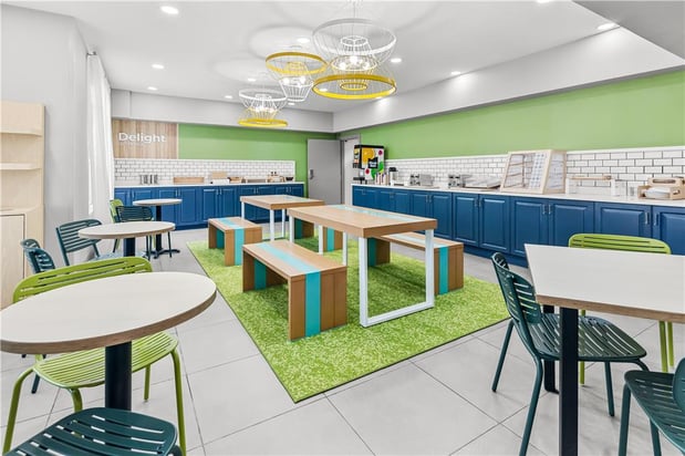 Images Spark by Hilton Sumter