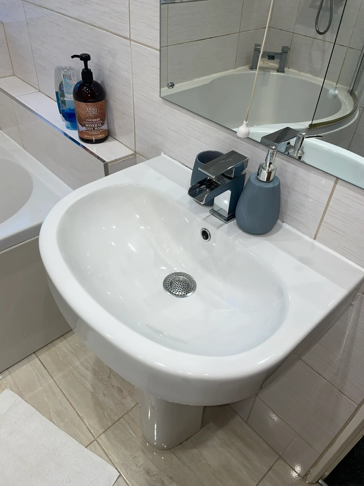 Images Roberto Cleaning Service