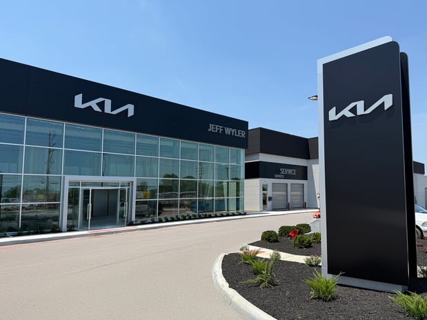 Images Jeff Wyler Kia of Colerain Service Department