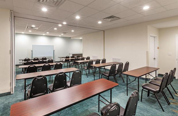 Images Candlewood Suites Houston North I45 Spring by IHG
