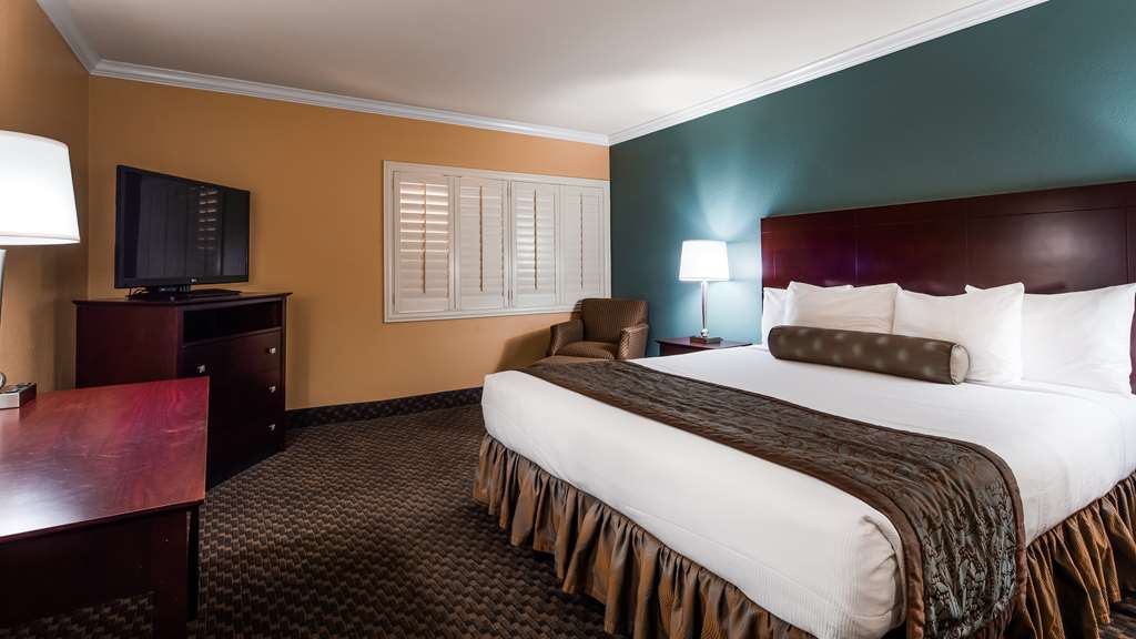 Best Western Plus Casino Royale–Center Strip