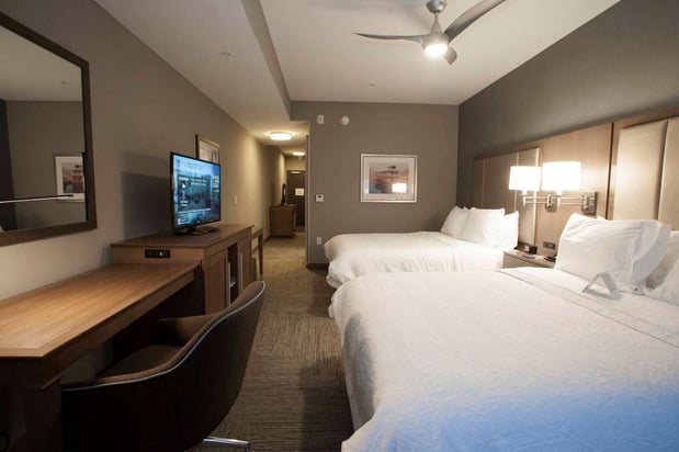 Images Hampton Inn & Suites Downtown St. Paul