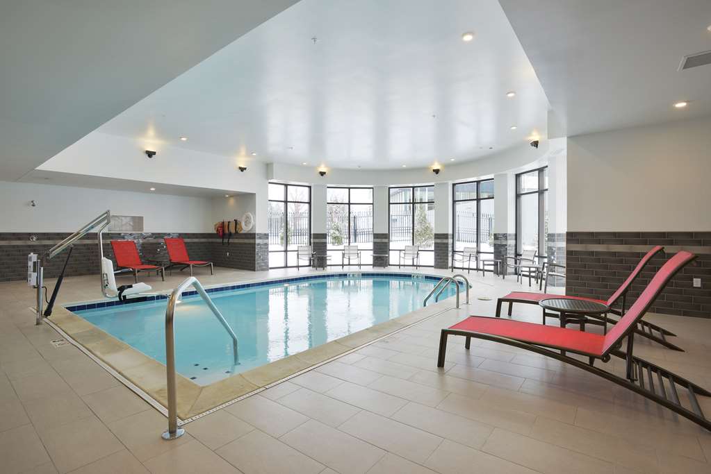 Pool Hampton Inn & Suites Cincinnati / Kenwood Cincinnati (513)794-0700
