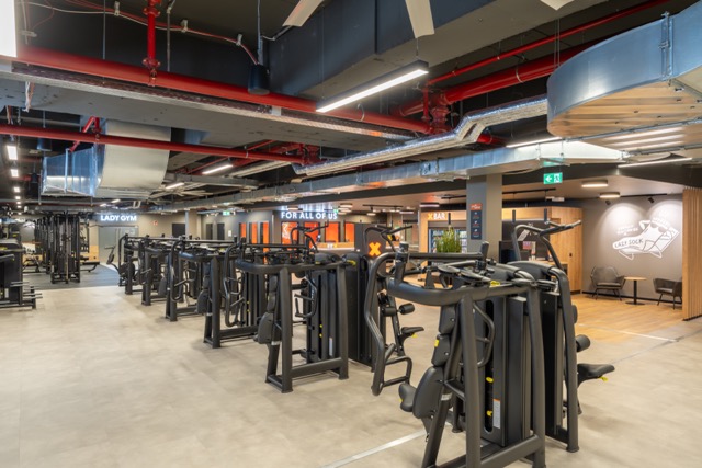 FitX Leverkusen-Wiesdorf, Wiesdorfer Platz 82 in Leverkusen