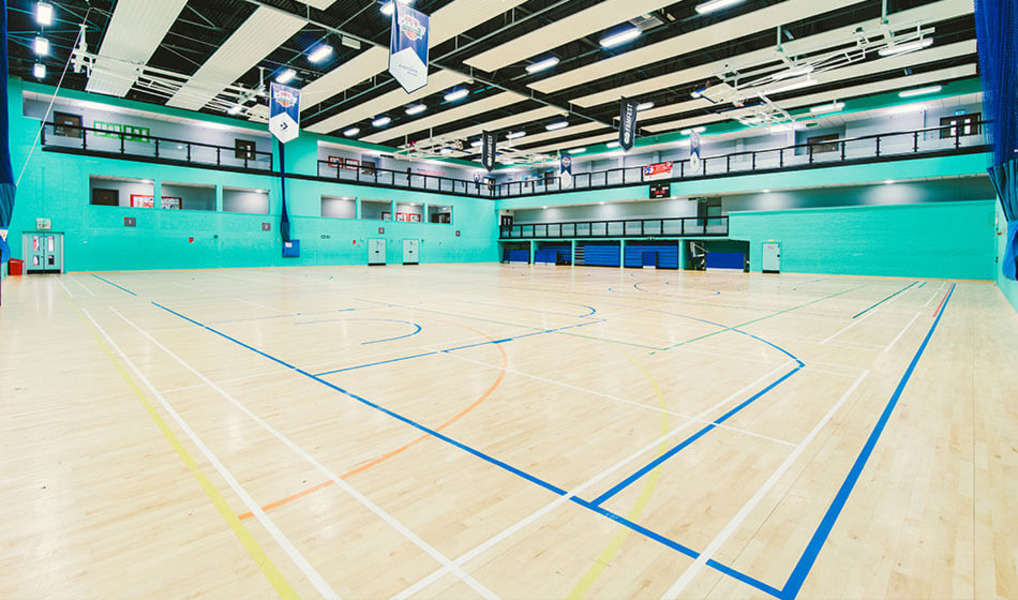 Our expansive sports hall comprises of eight badminton courts, but it can also play host to a number Westcroft Leisure Centre Carshalton 020 8669 8666