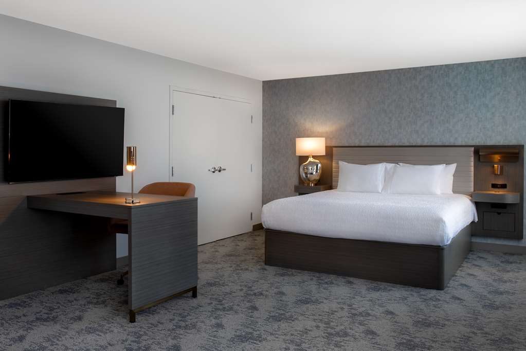 Images Hampton Inn by Hilton Winnipeg Downtown