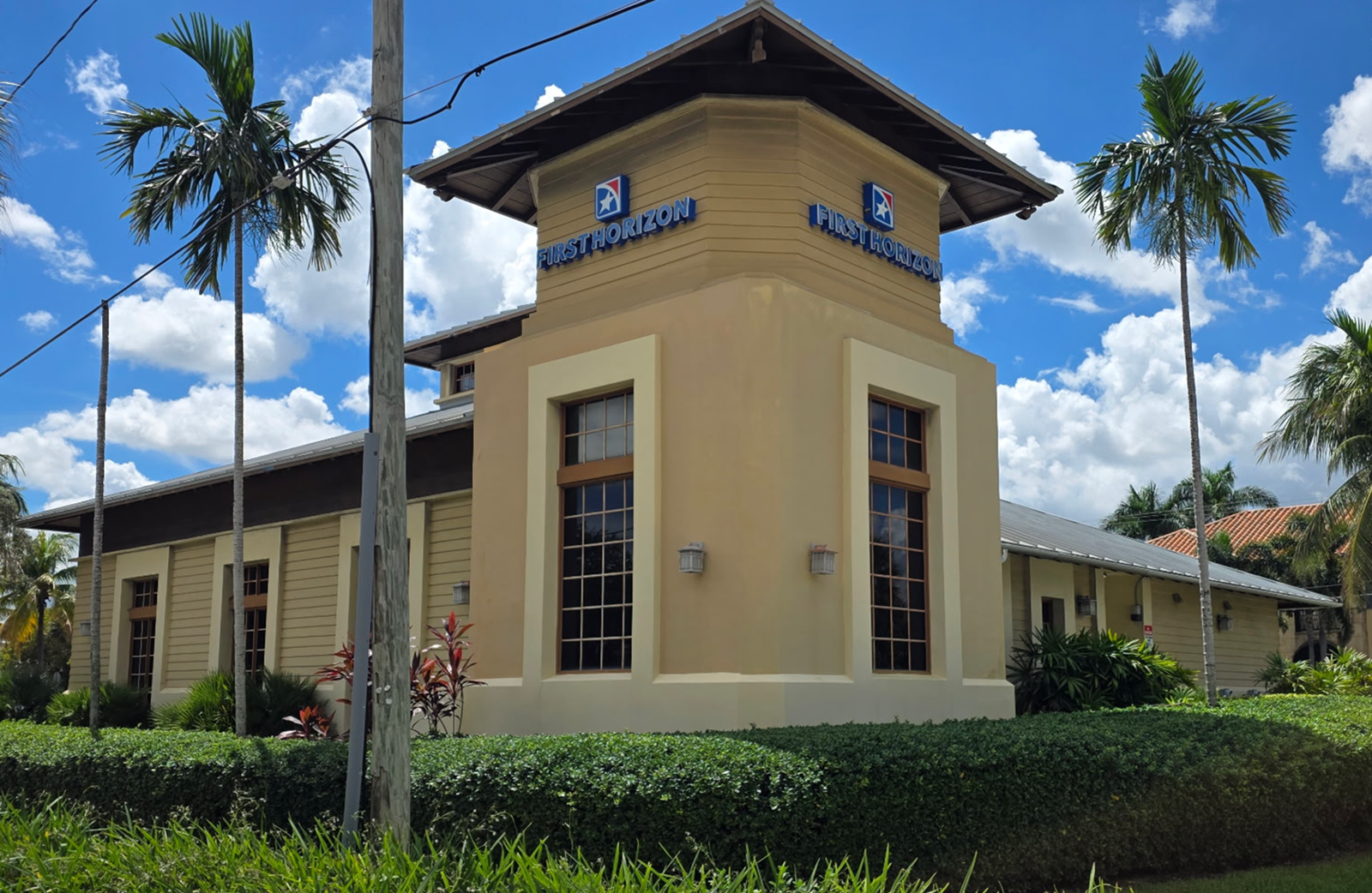 First Horizon Bank - Delray Beach, FL - SE 6th Ave