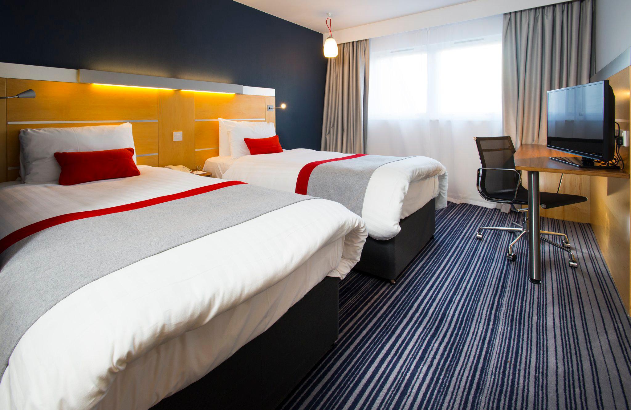 Holiday Inn Express London - Epsom Downs, an IHG Hotel Surrey 01372 755200