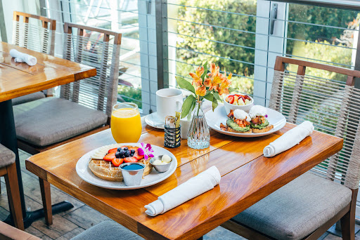 Yellowfin Bar & Kitchen Image