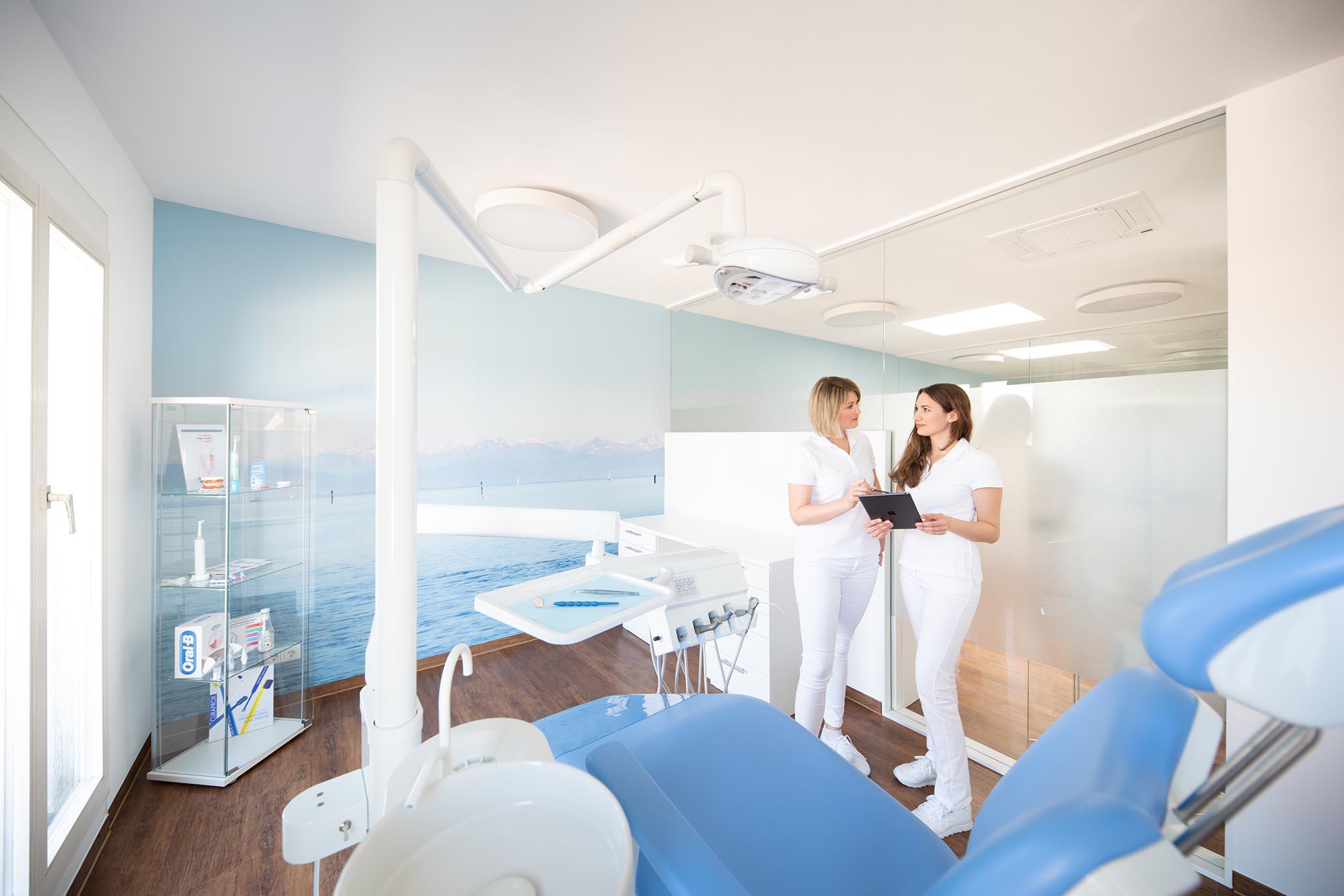 Behandlungszimmer Zahnarztpraxis Dr. Schütz | Zahnarzt Konstanz