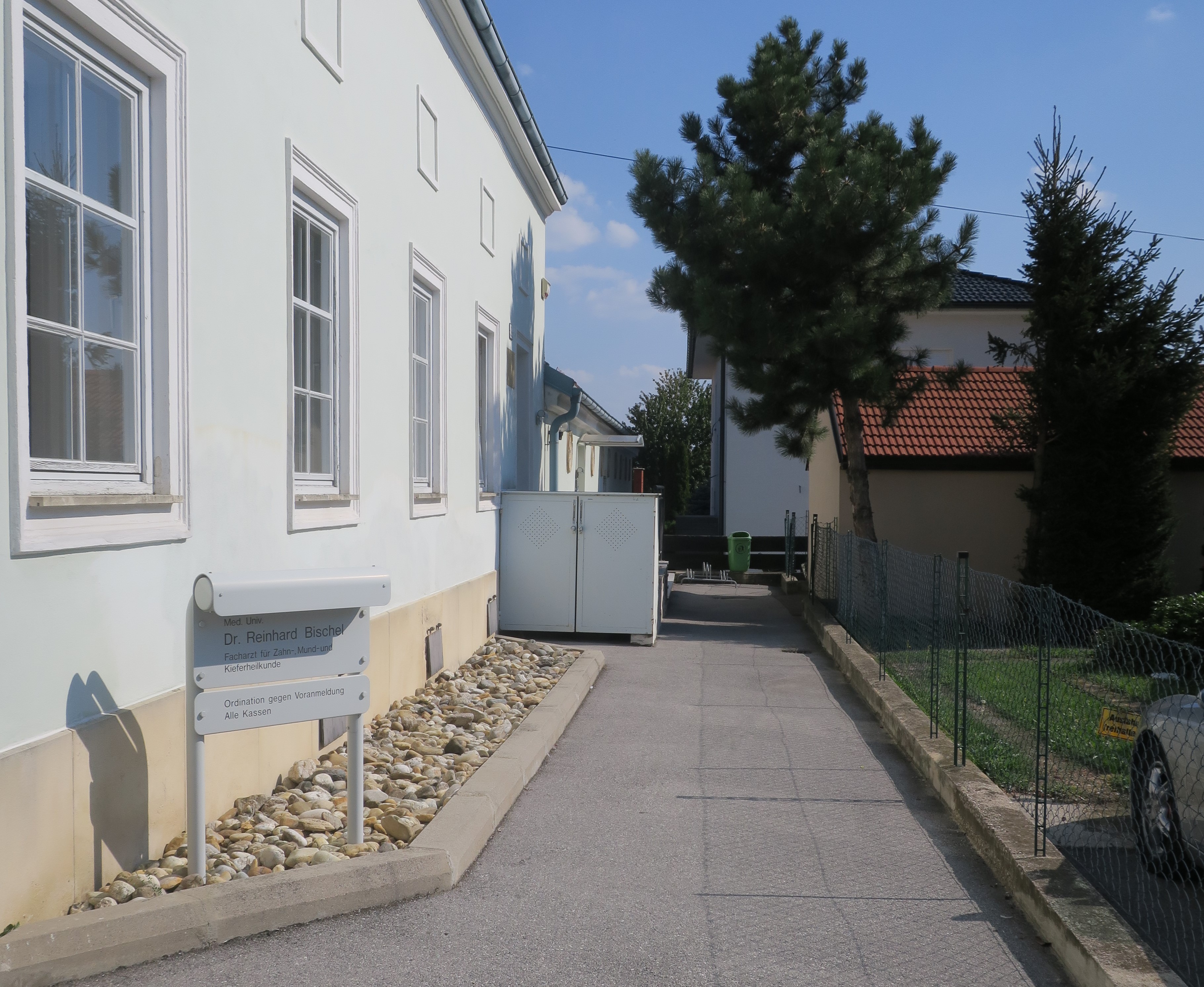 Dr. Reinhard Bischel, Dr. Karl Renner-Straße 1 in Eisenstadt