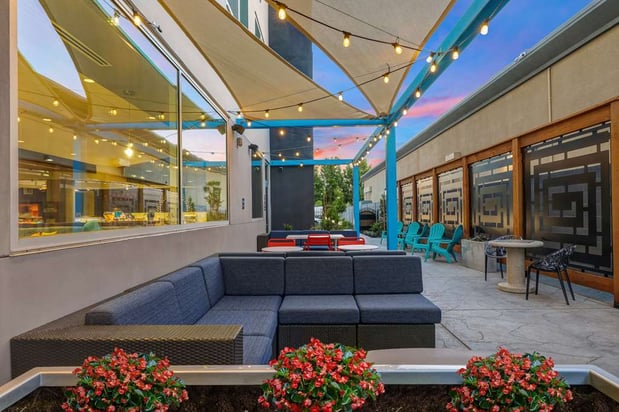 Images Tru by Hilton Lathrop