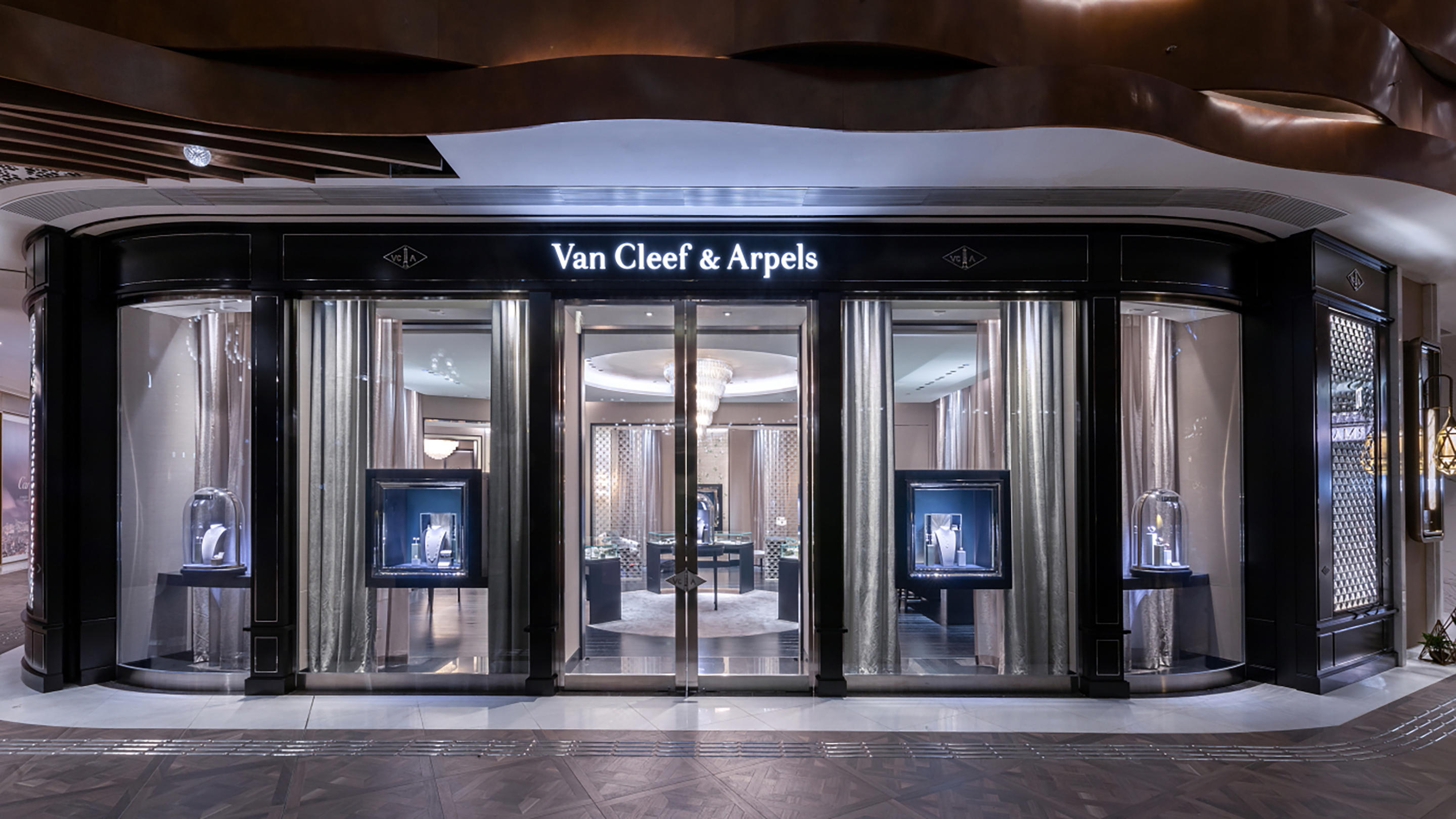 Images Van Cleef & Arpels (Hong Kong - K11 Musea)