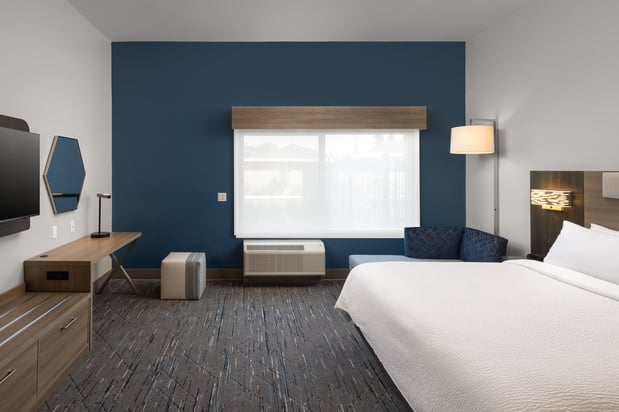 Images Holiday Inn Express & Suites Hawaiian Gardens by IHG