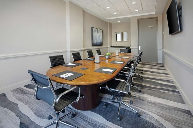 Images Embassy Suites by Hilton Detroit Troy Auburn Hills