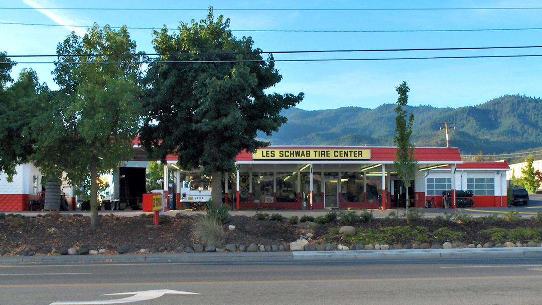 Les Schwab Tire Center