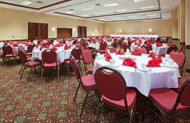 Images Holiday Inn & Suites Madison West - Middleton by IHG