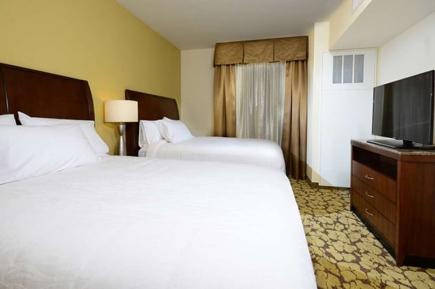 Images Hilton Garden Inn Greensboro Airport