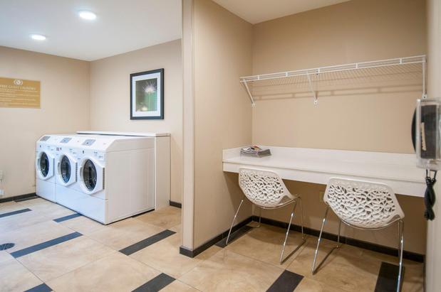 Images Candlewood Suites Baton Rouge - College Drive by IHG