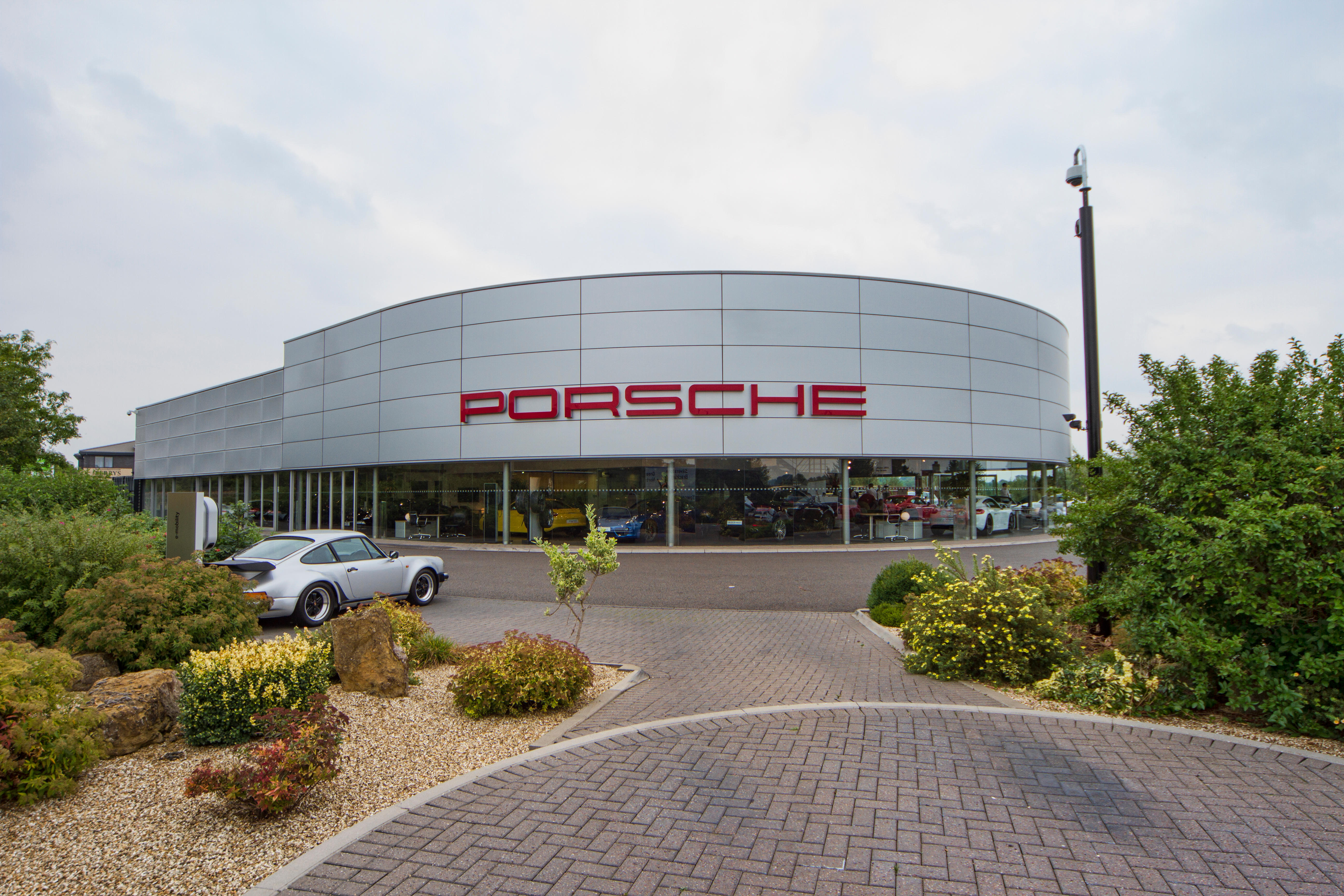 Images Porsche Centre Silverstone