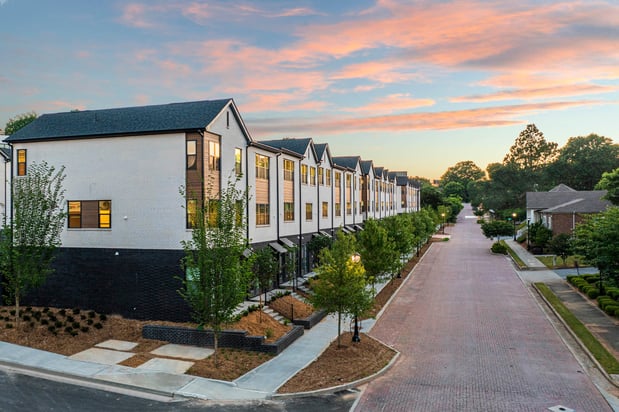 Images Saylor at Southside Trail | Luxury Townhomes for Rent