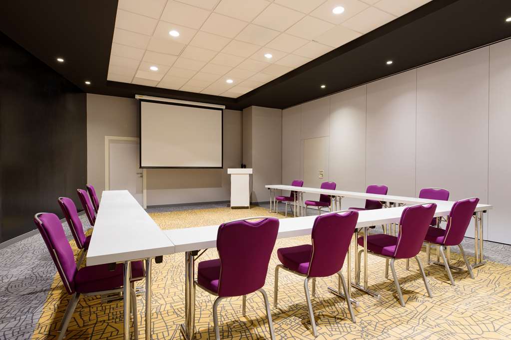 Meeting room Arena 2 U-shape set-up Park Inn by Radisson Lille Grand Stade Villeneuve-d'Ascq 03 20 64 40 00