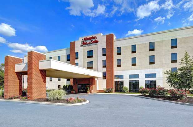 Images Hampton Inn & Suites Harrisburg/North