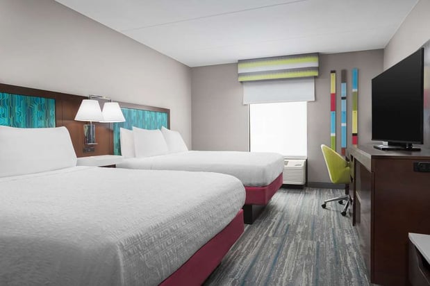 Images Hampton Inn & Suites ATL-Six Flags