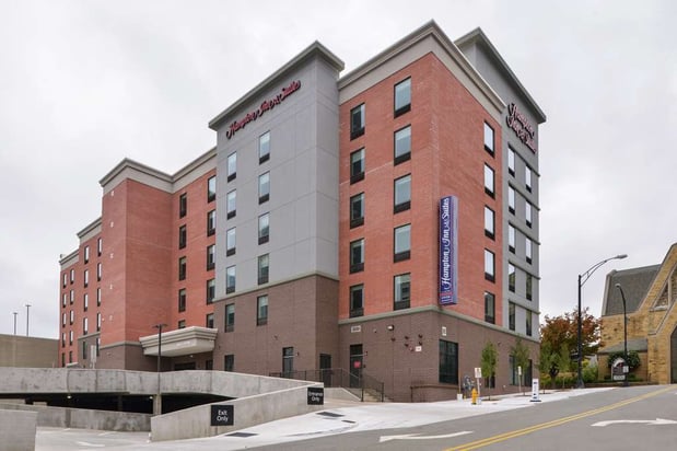 Images Hampton Inn & Suites Winston-Salem Downtown