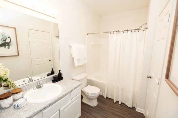 Images Lakeside Villas