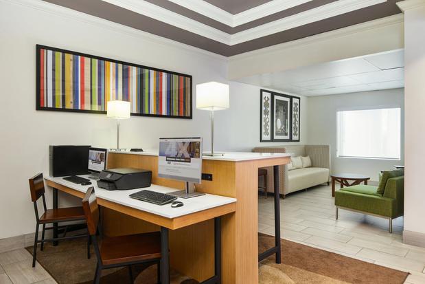 Images Holiday Inn Express & Suites Palatka Northwest, an IHG Hotel