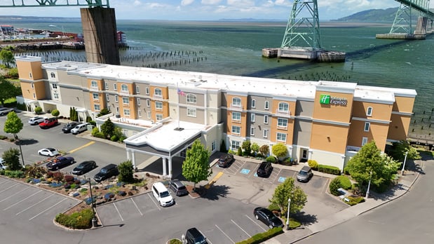 Images Holiday Inn Express & Suites Astoria by IHG