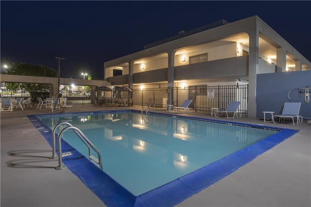Images Best Western Salisbury Plaza