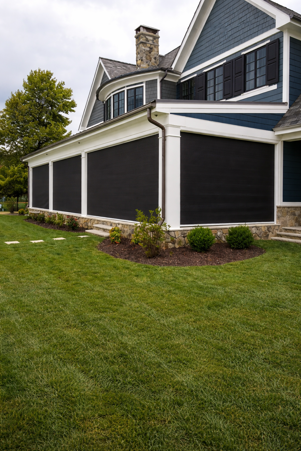 Blinds 
Indoor and Outdoor 
Call us to schedule your FREE estimate at (786) 597-1085. 