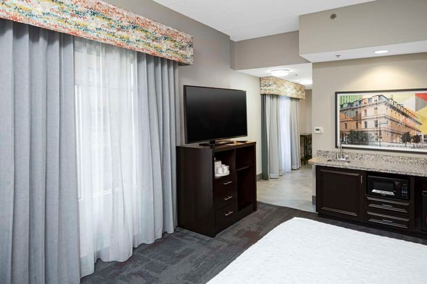 Images Hampton Inn & Suites Raleigh Downtown
