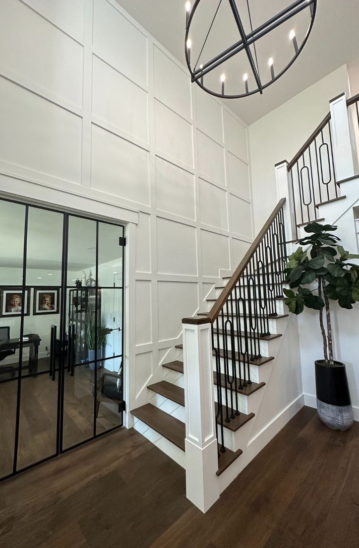 Hallway Flooring and Finishing