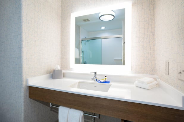 Images Holiday Inn Express & Suites Phoenix - Glendale Sports Dist by IHG