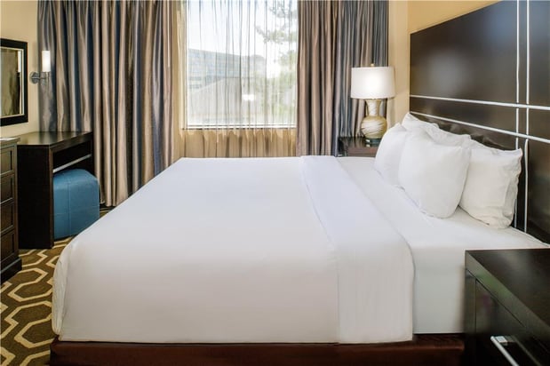 Images Embassy Suites by Hilton St. Louis Airport