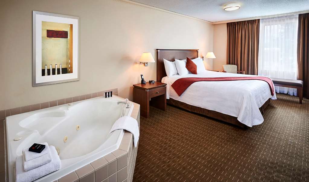 Images Best Western Plus Guildwood Inn