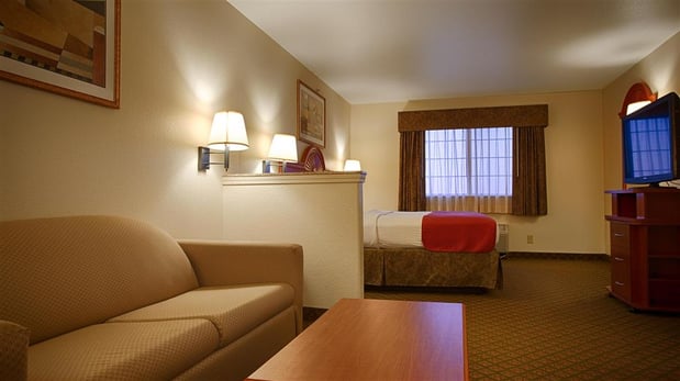 Images Best Western Henrietta Inn & Suites