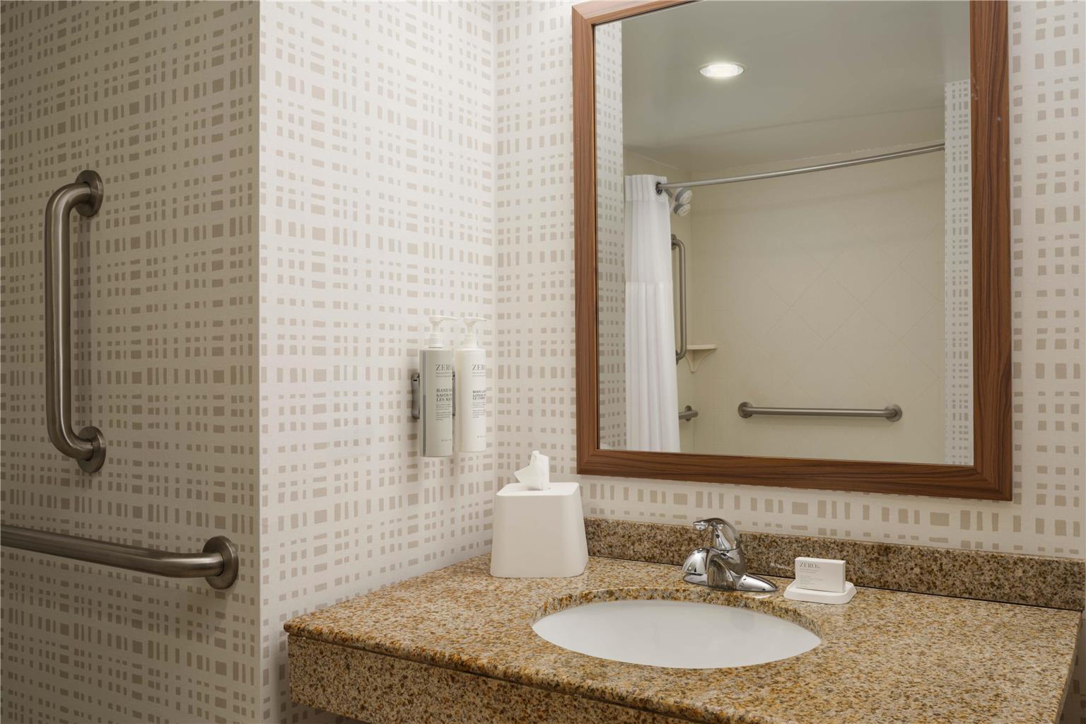 Guest room bath