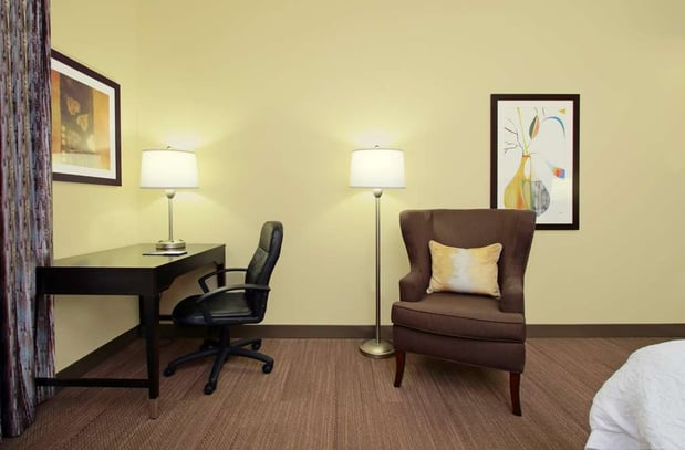Images Hampton Inn Winfield