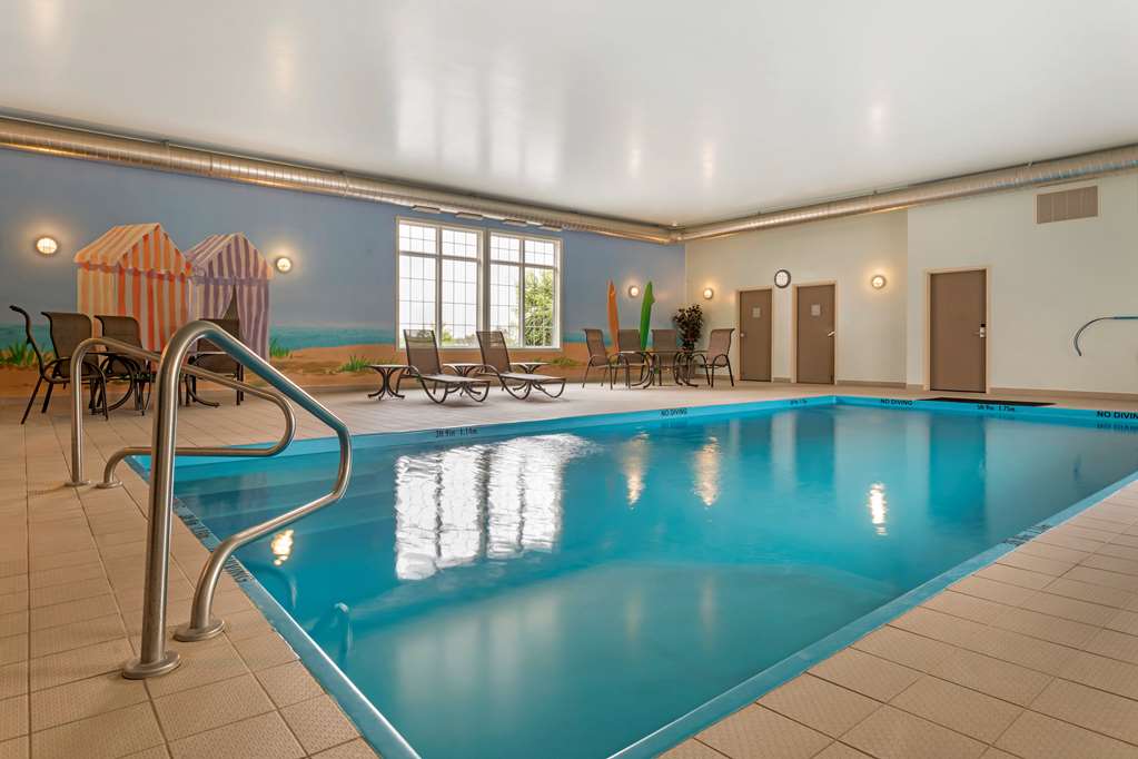 Indoor Pool Best Western Plus Liverpool Hotel & Conference Centre Liverpool (902)354-2377