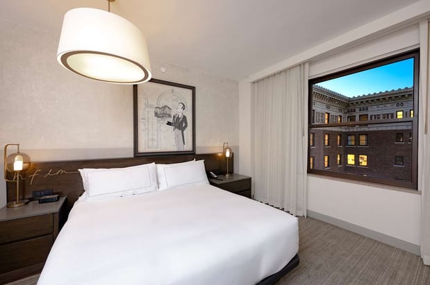 Images Hotel Fort Des Moines, Curio Collection by Hilton