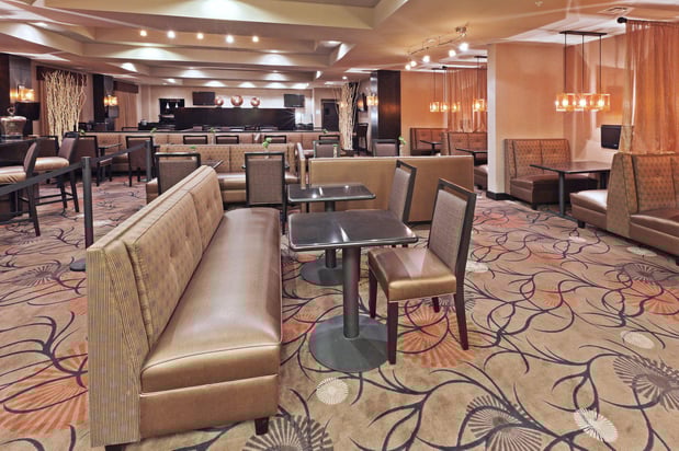 Images Holiday Inn & Suites Tulsa South by IHG
