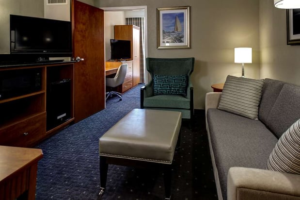 Images Embassy Suites by Hilton Williamsburg