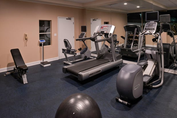 Images Holiday Inn Express & Suites Pasadena - Los Angeles by IHG